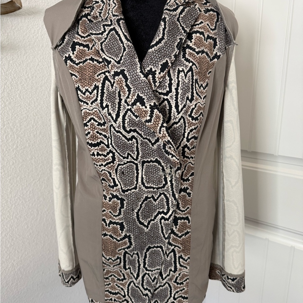 Cabi Python Blazer & Blouse Ensemble - image 6